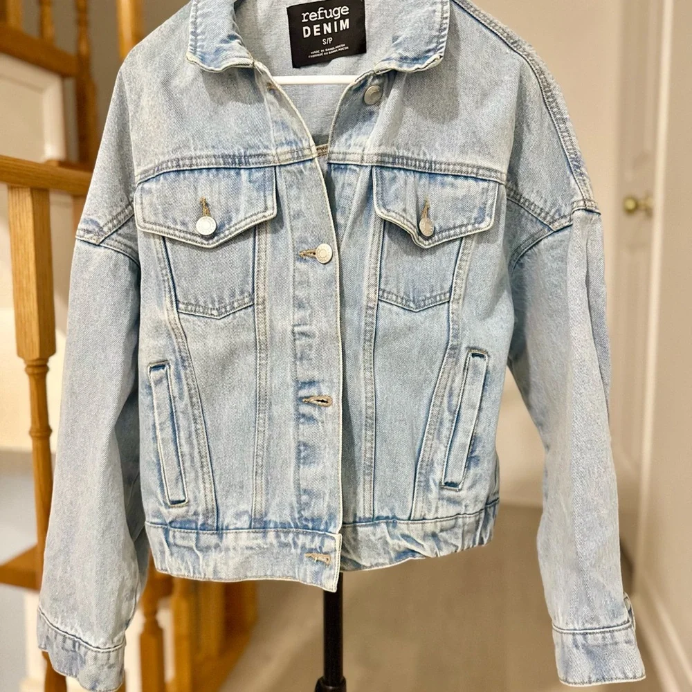 Refuge Denim Jacket/ size small - Picture 6 of 6